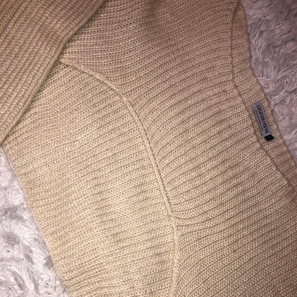 FASHION NOVA cropped knitted sweater - Picture 2 of 5